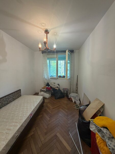 Nicolae Grigorescu fix la metrou pe Camil Ressu, bloc tip H.