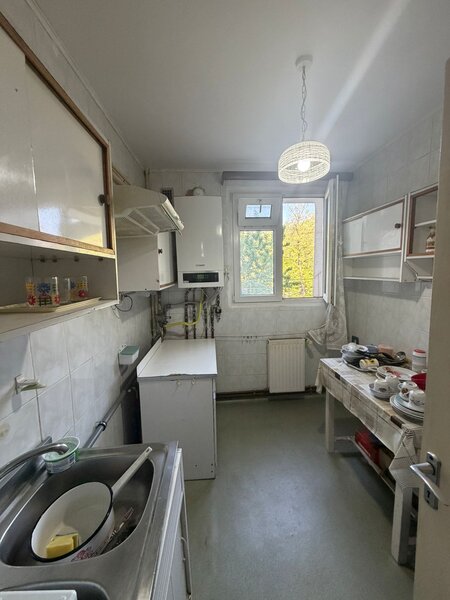 Nicolae Grigorescu fix la metrou pe Camil Ressu, bloc tip H.